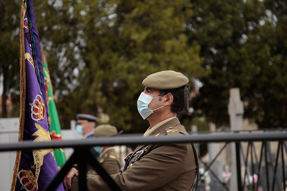 Día de los Caídos por la Patria en el cementerio de Salamanca