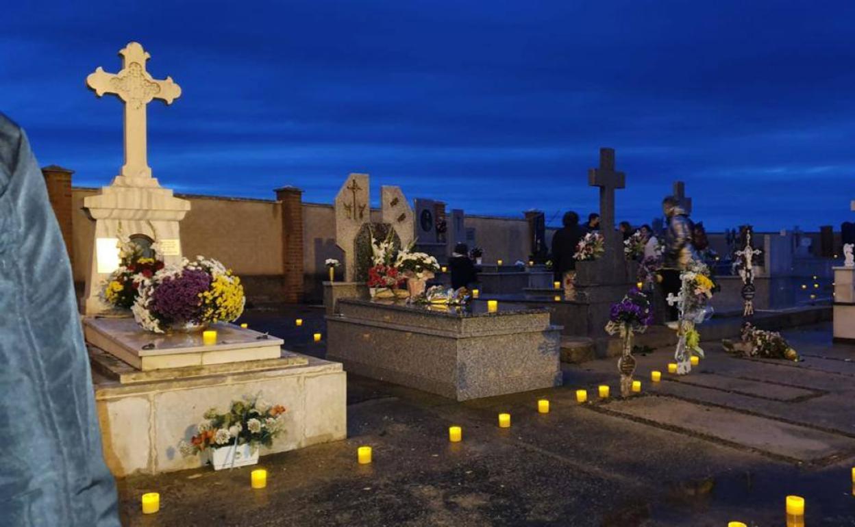 Cementerio de Pedrosa del Rey (Valladolid). 