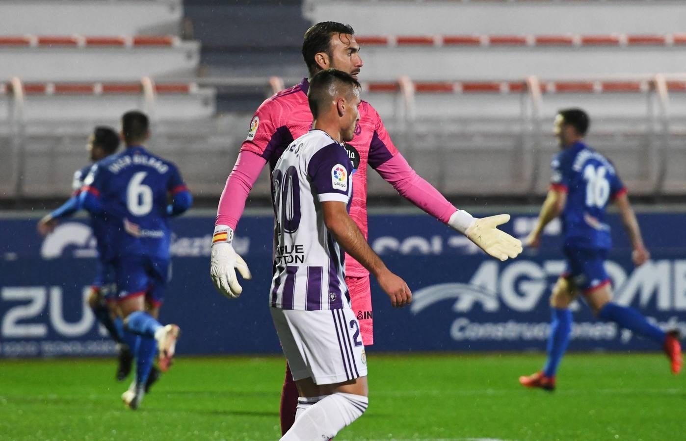 Fotos: Derrota del Real Valladolid ante el Amorebieta (4-1)