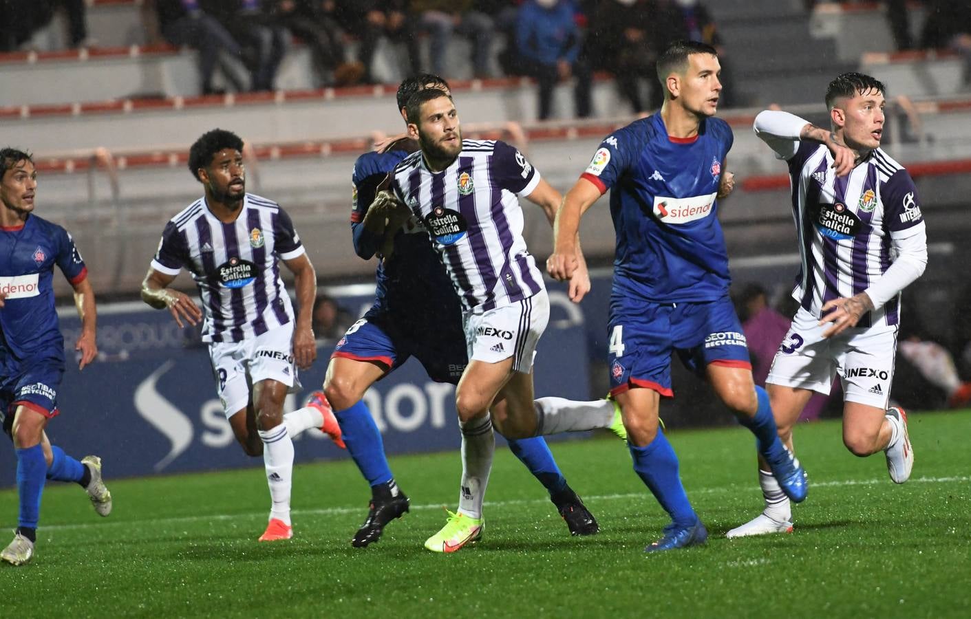 Fotos: Derrota del Real Valladolid ante el Amorebieta (4-1)