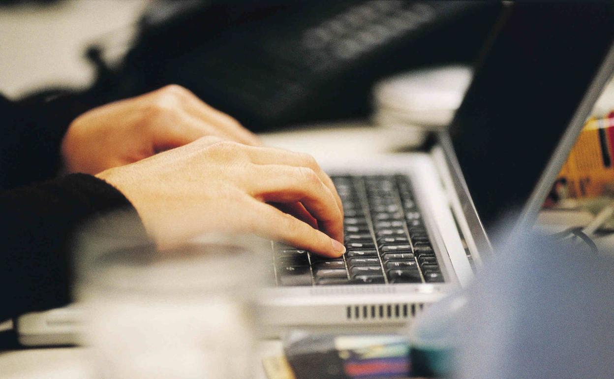 El Ayuntamiento de Valladolid publica las bases para optar a 25 plazas de auxiliar administrativo