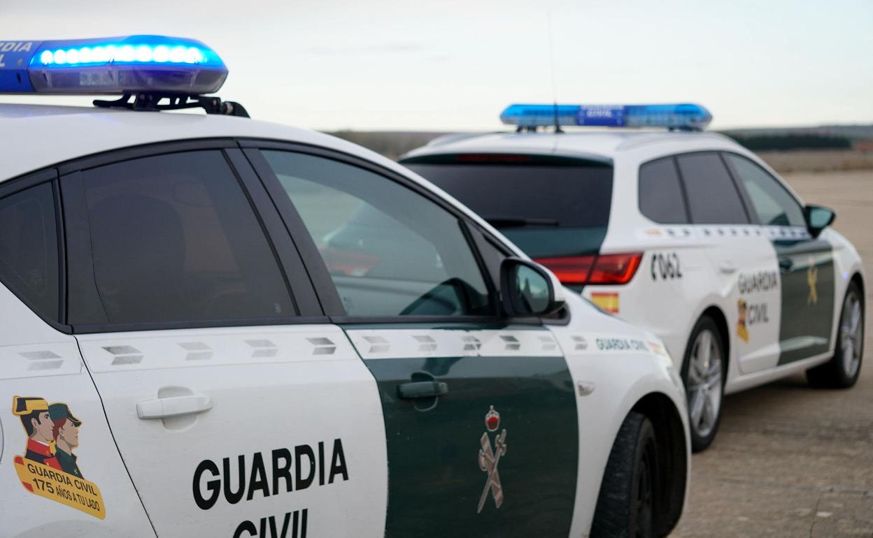 Coches de la Guardia Civil, en una imagen de archivo 