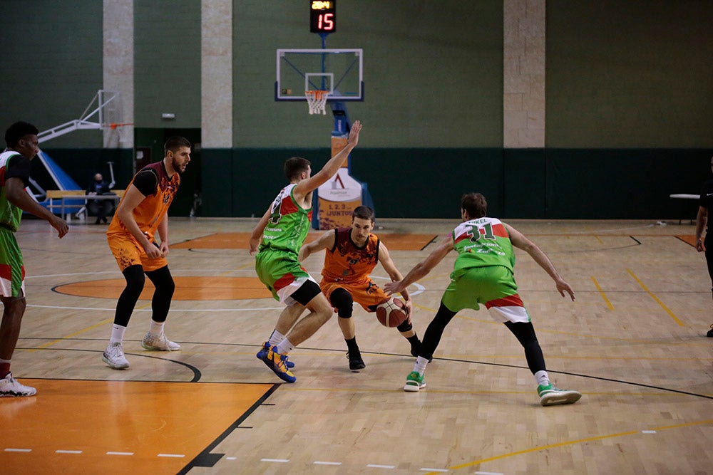 Otra vez la misma película de terror para el Aquimisa Carbajosa (69-82)