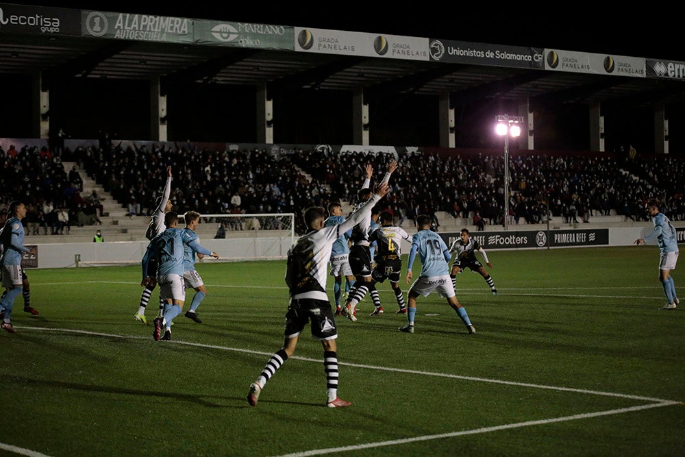 Unionistas y Celta B se reparten los puntos en un partido de plomos fundidos (1-1)