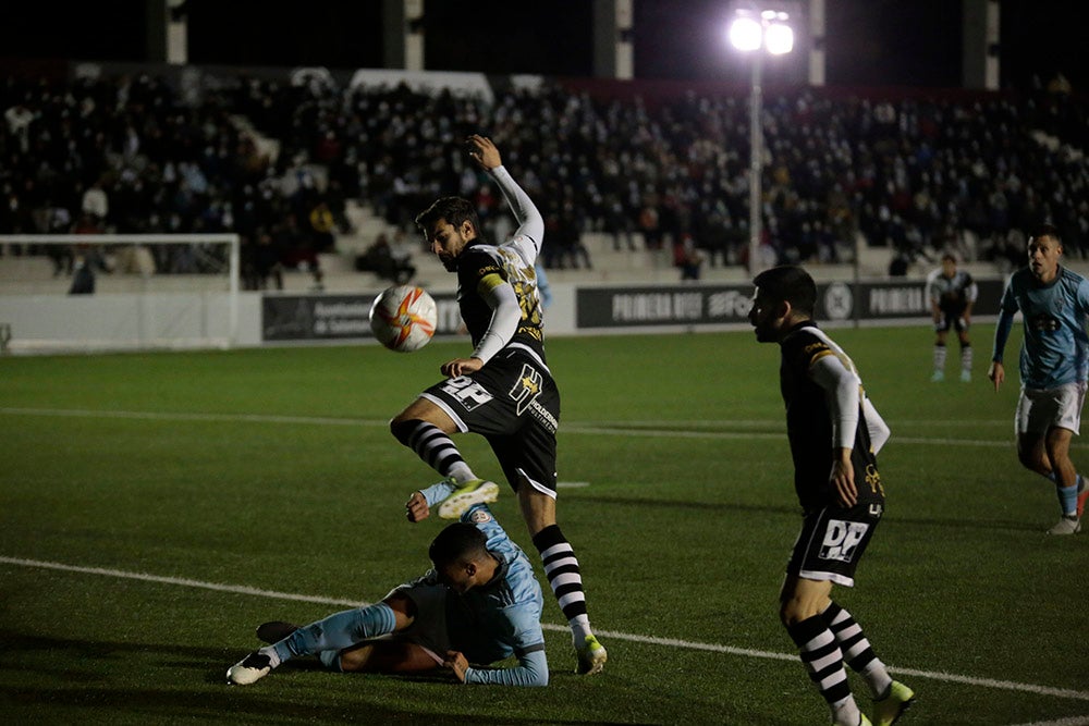 Unionistas y Celta B se reparten los puntos en un partido de plomos fundidos (1-1)