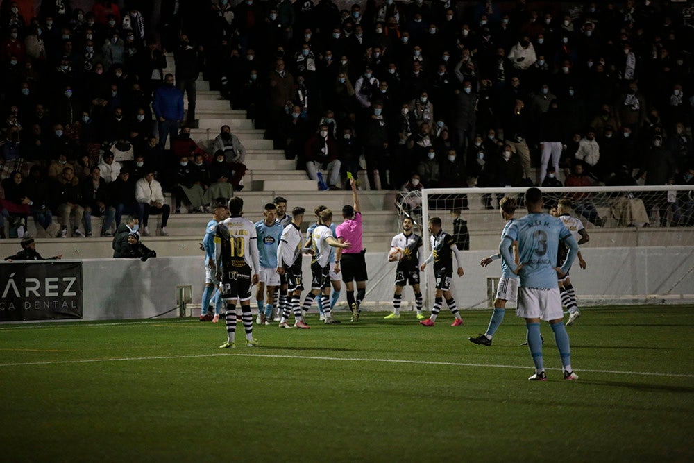 Unionistas y Celta B se reparten los puntos en un partido de plomos fundidos (1-1)