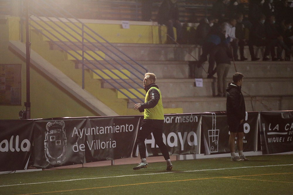 Unionistas y Celta B se reparten los puntos en un partido de plomos fundidos (1-1)