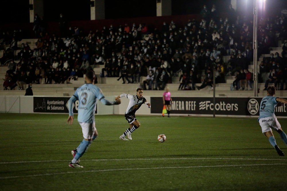 Unionistas y Celta B se reparten los puntos en un partido de plomos fundidos (1-1)