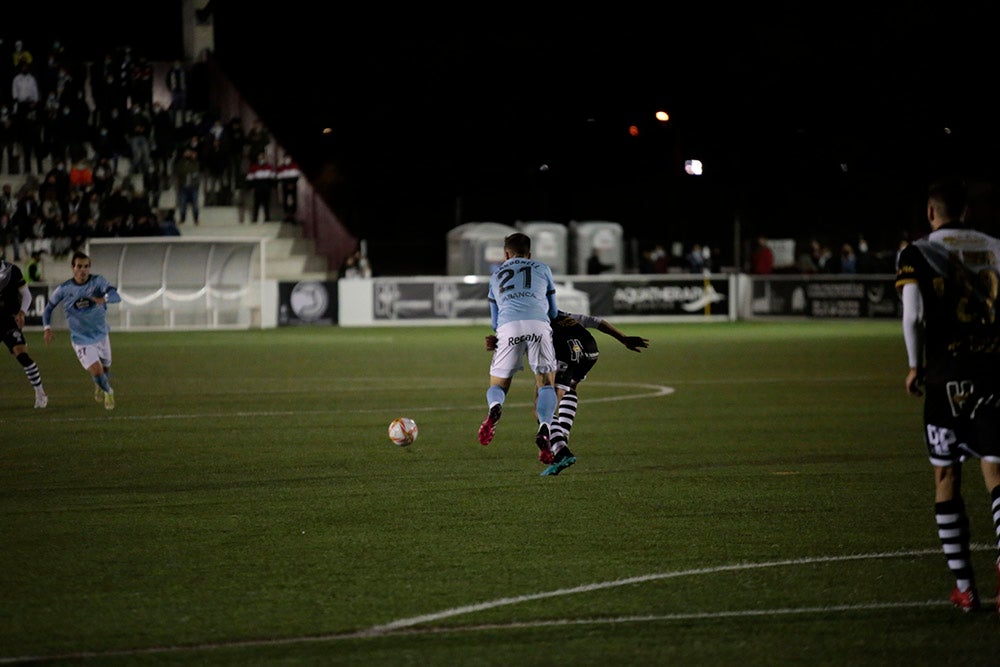 Unionistas y Celta B se reparten los puntos en un partido de plomos fundidos (1-1)