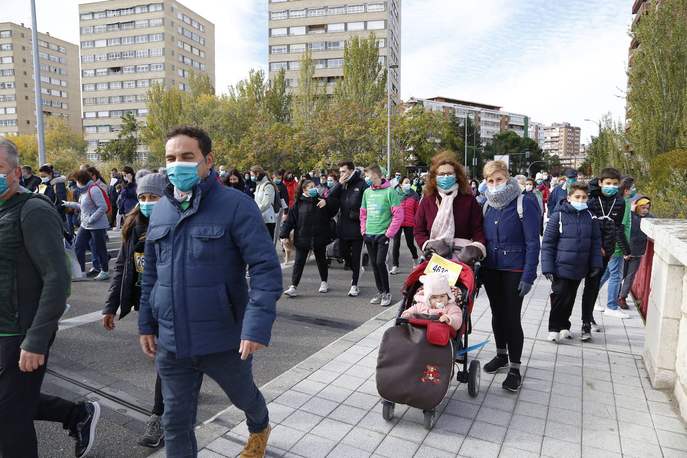 Fotos: Marcha contra el Cáncer en Valladolid (7)