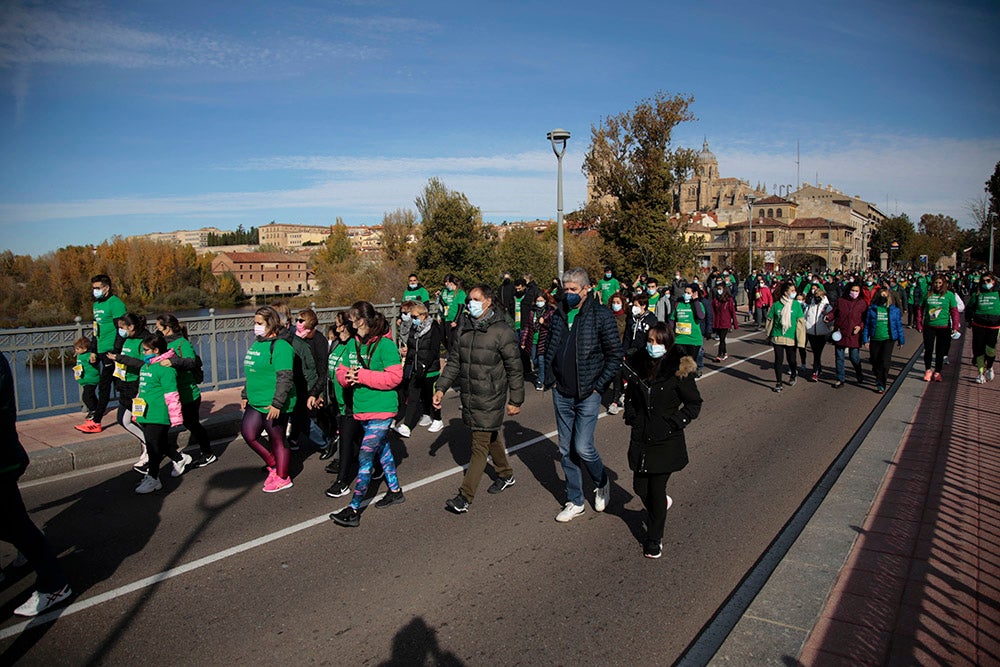 Miles de personas partieron desde el parque Elio Antonio de Nebrija en el regreso de la Marcha Salamanca Contra el Cáncer