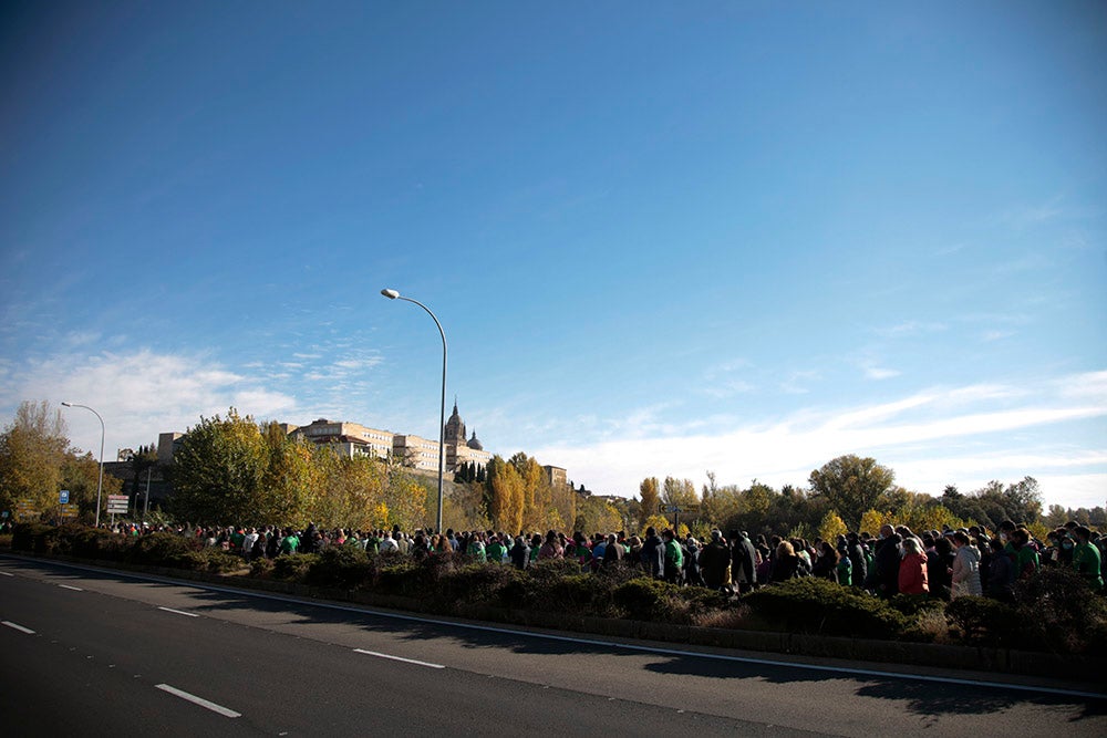 Miles de personas partieron desde el parque Elio Antonio de Nebrija en el regreso de la Marcha Salamanca Contra el Cáncer