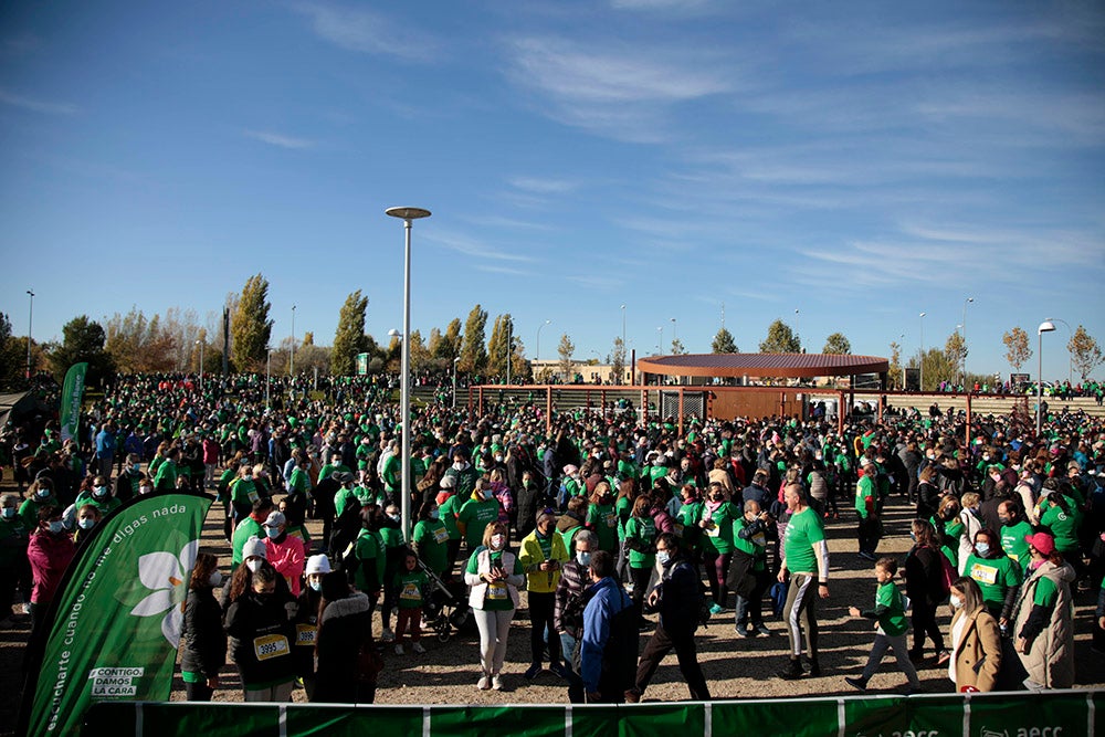 Miles de personas partieron desde el parque Elio Antonio de Nebrija en el regreso de la Marcha Salamanca Contra el Cáncer