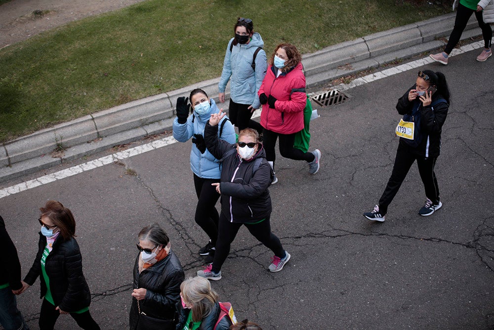 Miles de personas partieron desde el parque Elio Antonio de Nebrija en el regreso de la Marcha Salamanca Contra el Cáncer