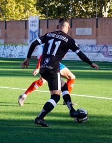 Imagen secundaria 2 - El Salamanca UDS cae en Navalcarnero y se asoma al abismo de la Tercera RFEF (2-0)