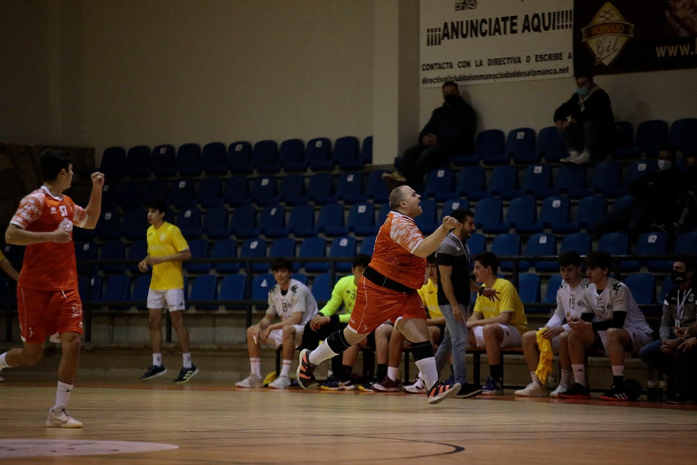 Primera derrota en casa para el BM Salamanca ante el Ademar B (30-36)