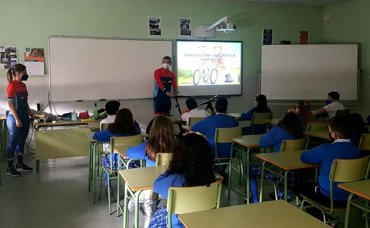 Los integrantes del colectivo, durante la clase. 
