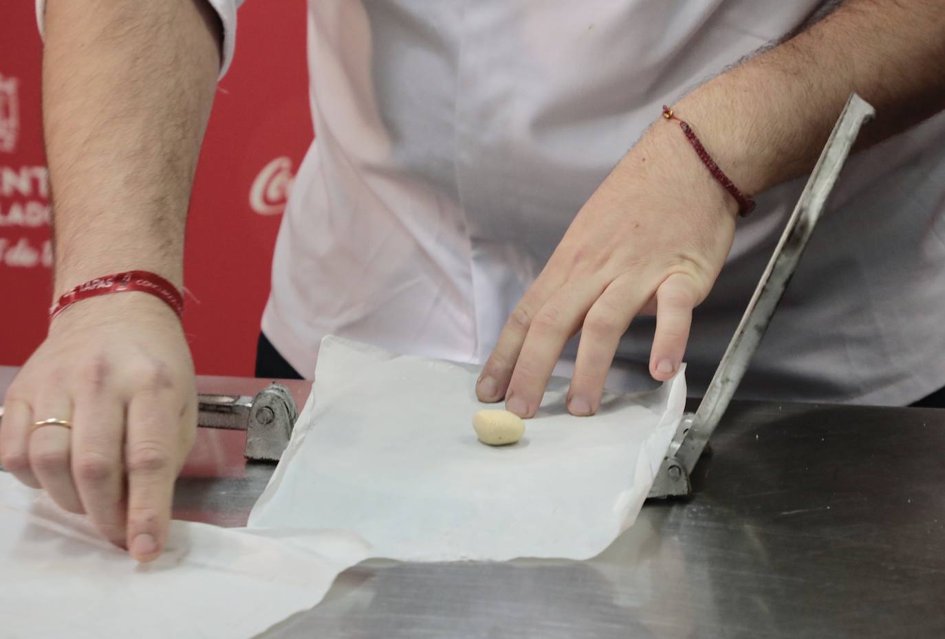 Fotos: Preparación del pincho ganador del Concurso Nacional de Valladolid