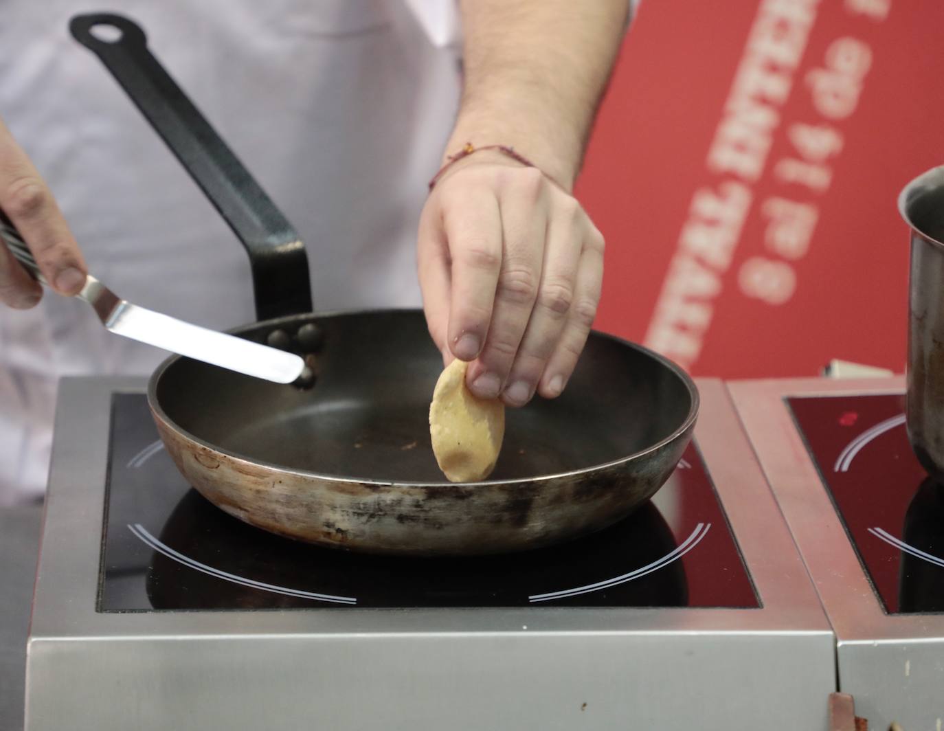 Fotos: Preparación del pincho ganador del Concurso Nacional de Valladolid