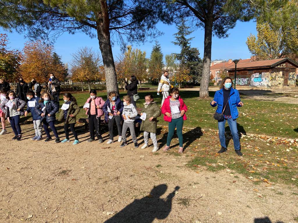 Fotos: Los alumnos del CEIP Parque Alameda bailan contra la obesidad