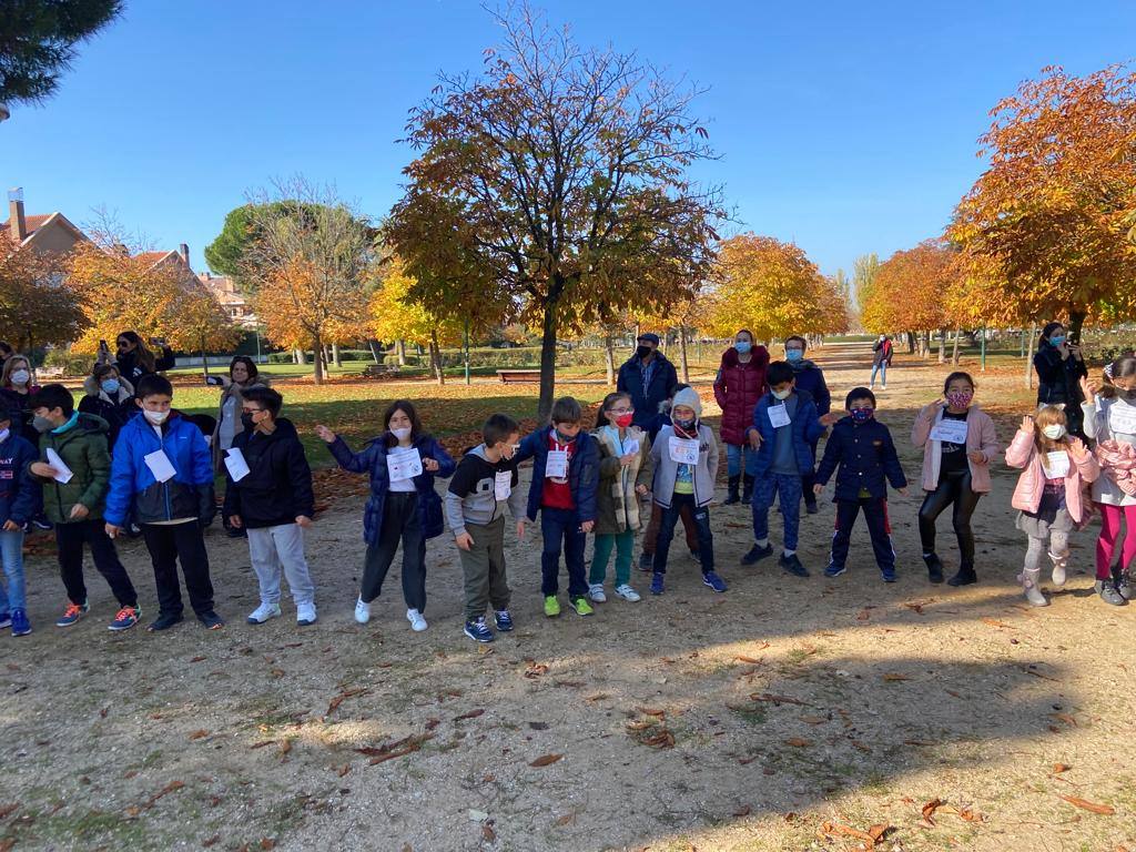 Fotos: Los alumnos del CEIP Parque Alameda bailan contra la obesidad