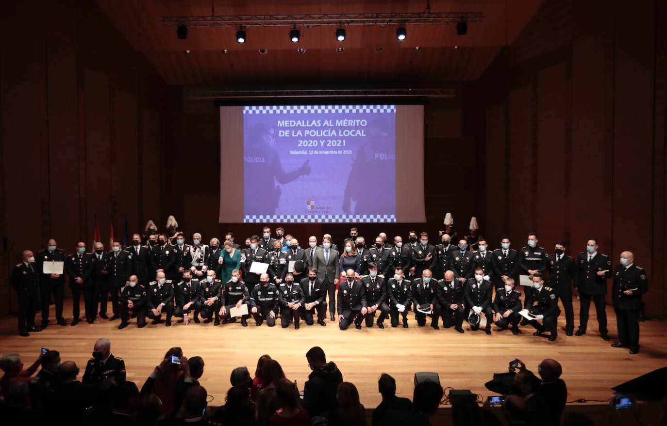 Fotos: Entrega de medallas en el Congreso Autonómico de Coordinación de Policía Local 1/4