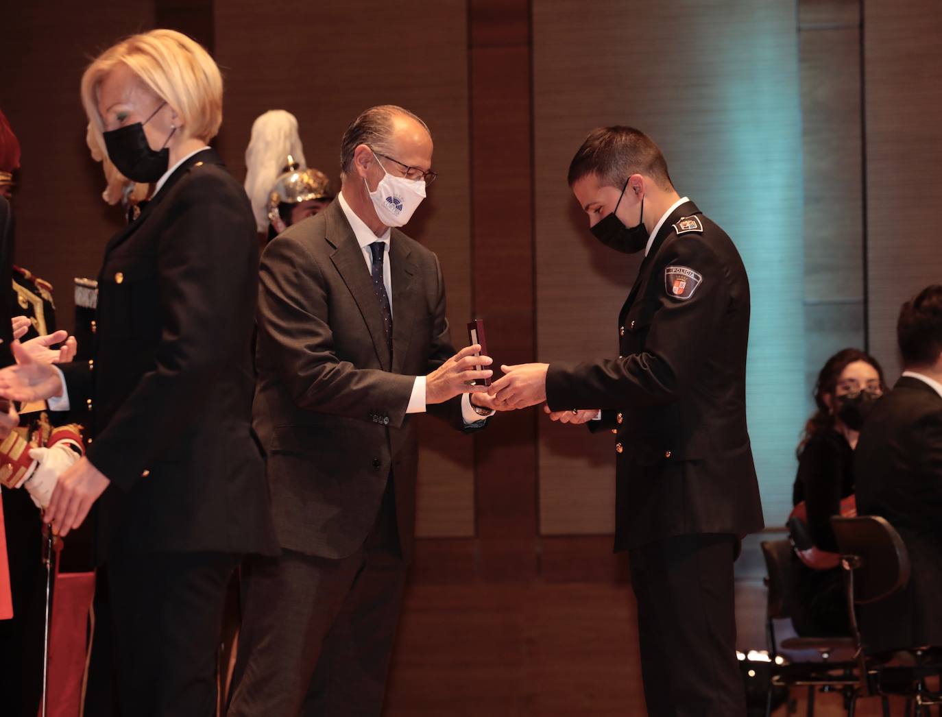 Fotos: Entrega de medallas en el Congreso Autonómico de Coordinación de Policía Local 4/4