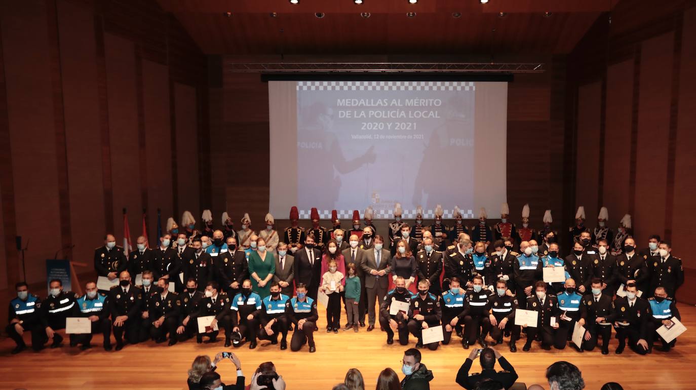 Fotos: Entrega de medallas en el Congreso Autonómico de Coordinación de Policía Local 1/4