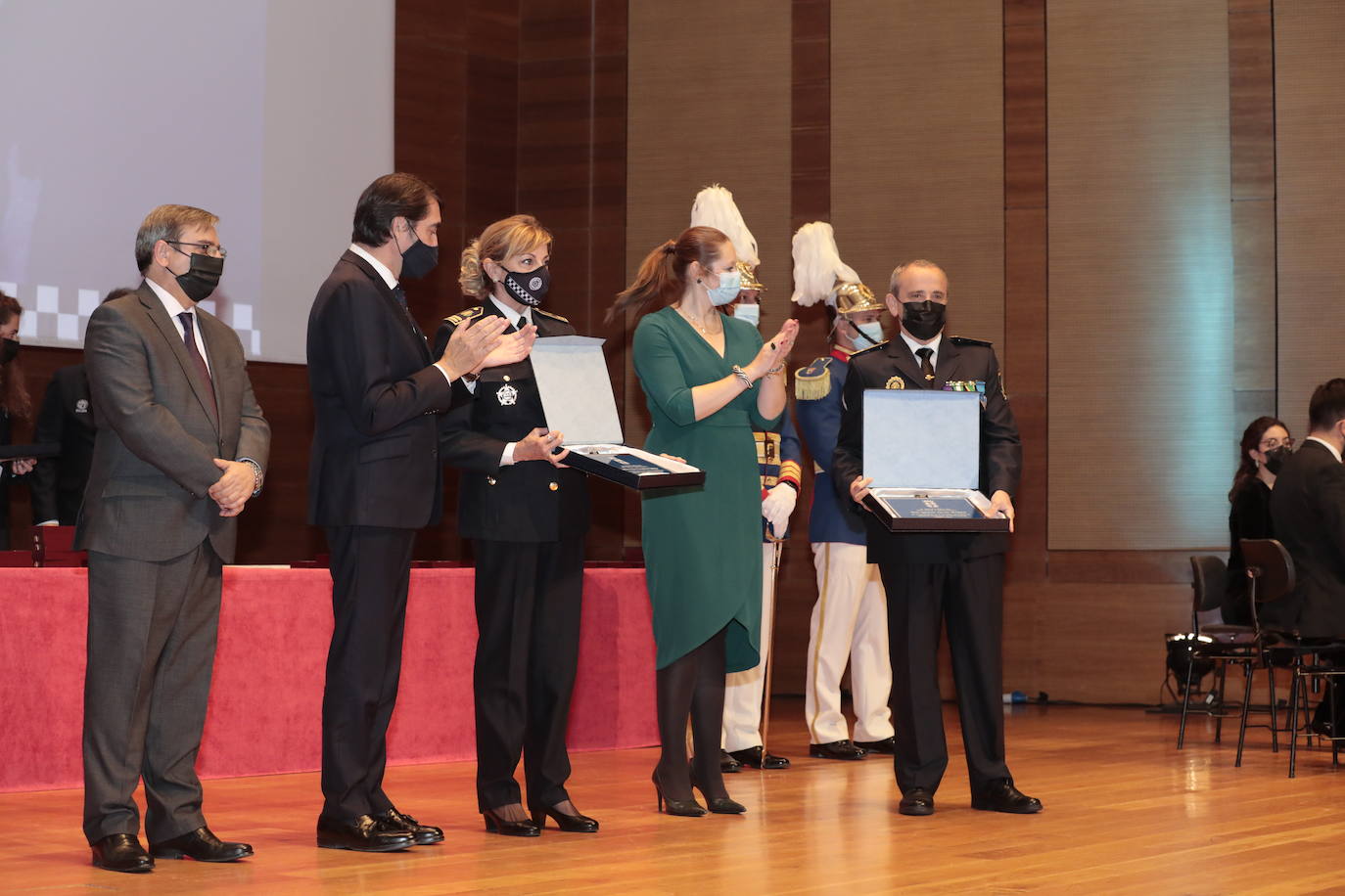 Fotos: Entrega de medallas en el Congreso Autonómico de Coordinación de Policía Local 2/4