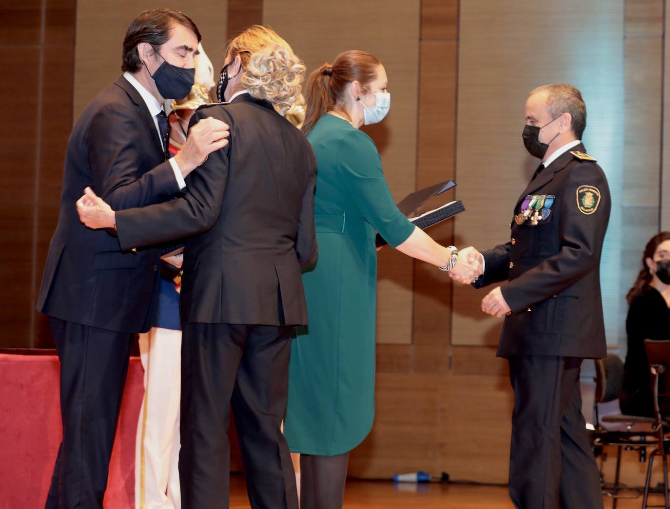 Fotos: Entrega de medallas en el Congreso Autonómico de Coordinación de Policía Local 2/4