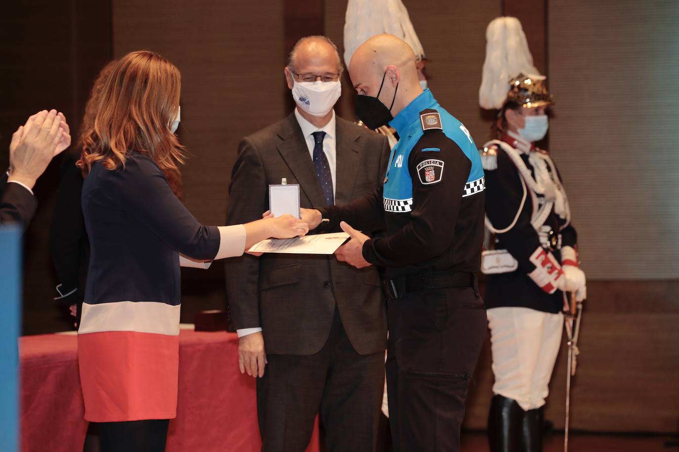 Fotos: Entrega de medallas en el Congreso Autonómico de Coordinación de Policía Local 2/4