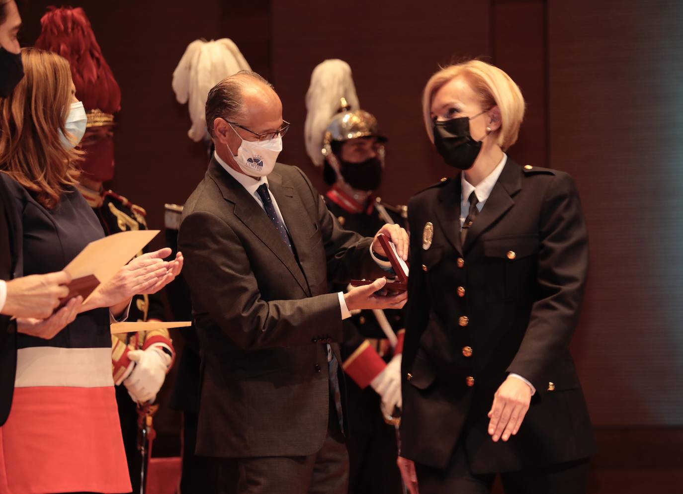 Fotos: Entrega de medallas en el Congreso Autonómico de Coordinación de Policía Local 2/4