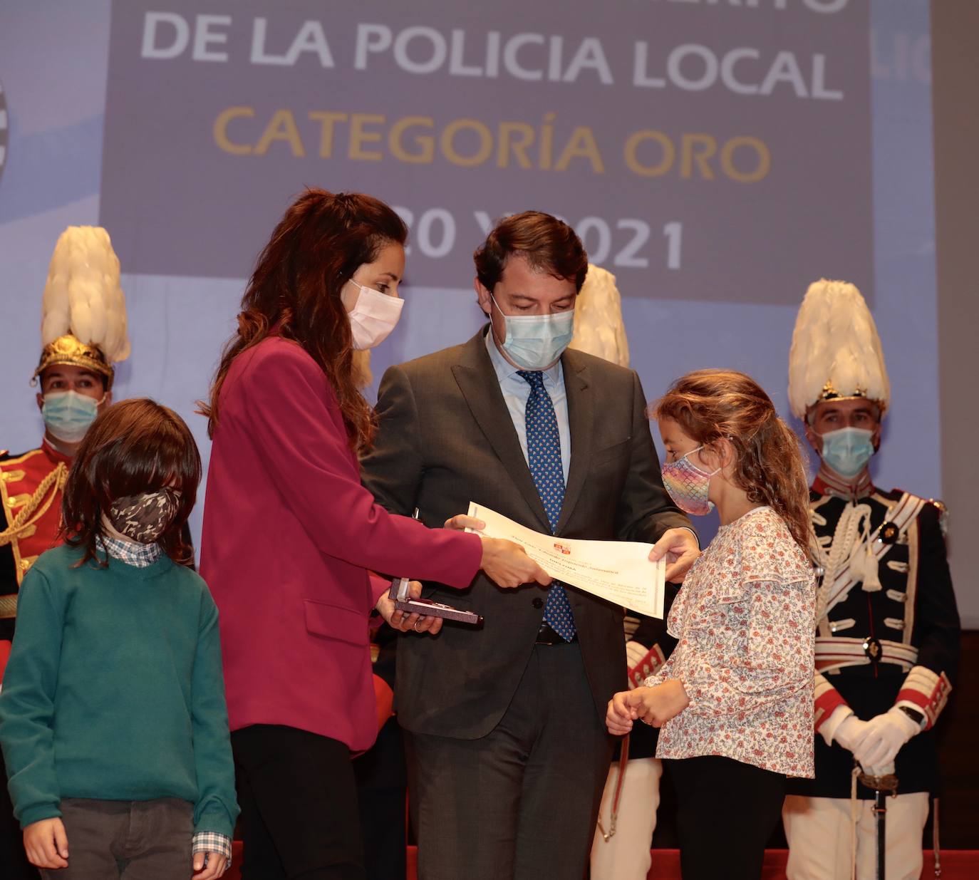 Fotos: Entrega de medallas en el Congreso Autonómico de Coordinación de Policía Local 2/4