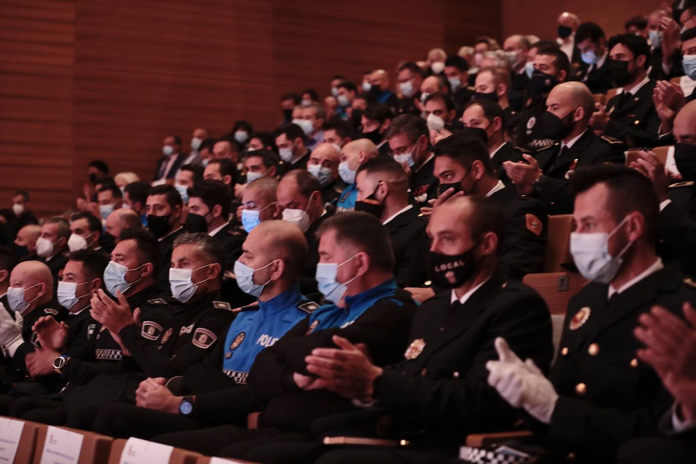 Fotos: Entrega de medallas en el Congreso Autonómico de Coordinación de Policía Local 2/4
