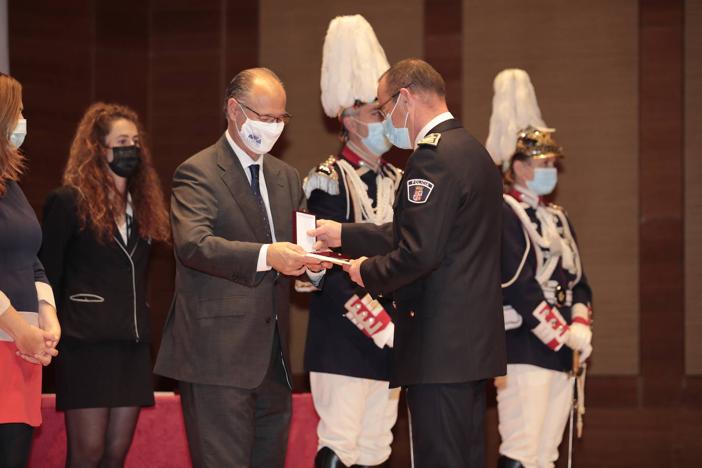 Fotos: Entrega de medallas en el Congreso Autonómico de Coordinación de Policía Local 2/4