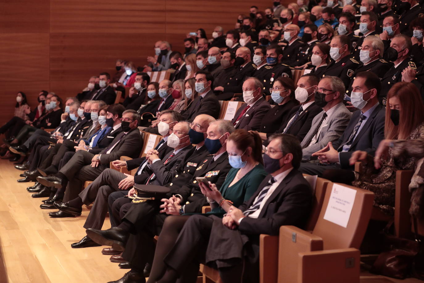 Fotos: Entrega de medallas en el Congreso Autonómico de Coordinación de Policía Local 2/4