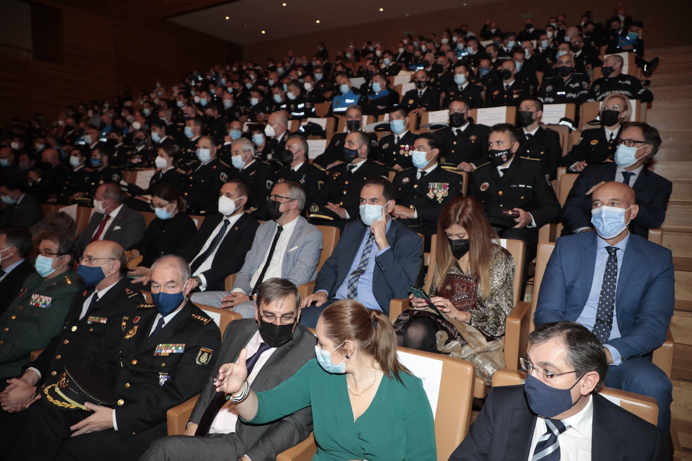 Fotos: Entrega de medallas en el Congreso Autonómico de Coordinación de Policía Local 3/4
