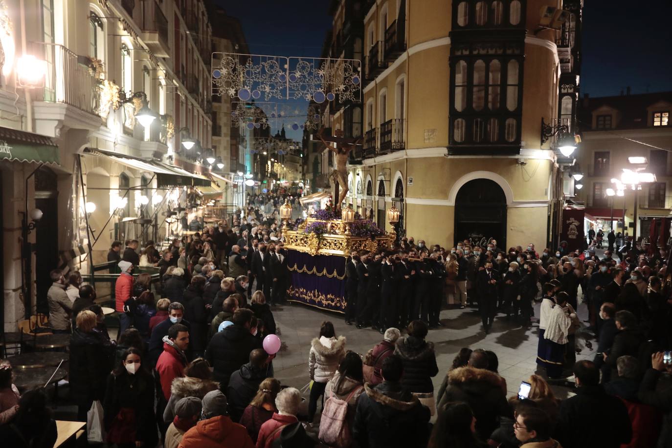 Fotos: La Cofradía de Jesús Nazareno celebra un Via Crucis extraordinario