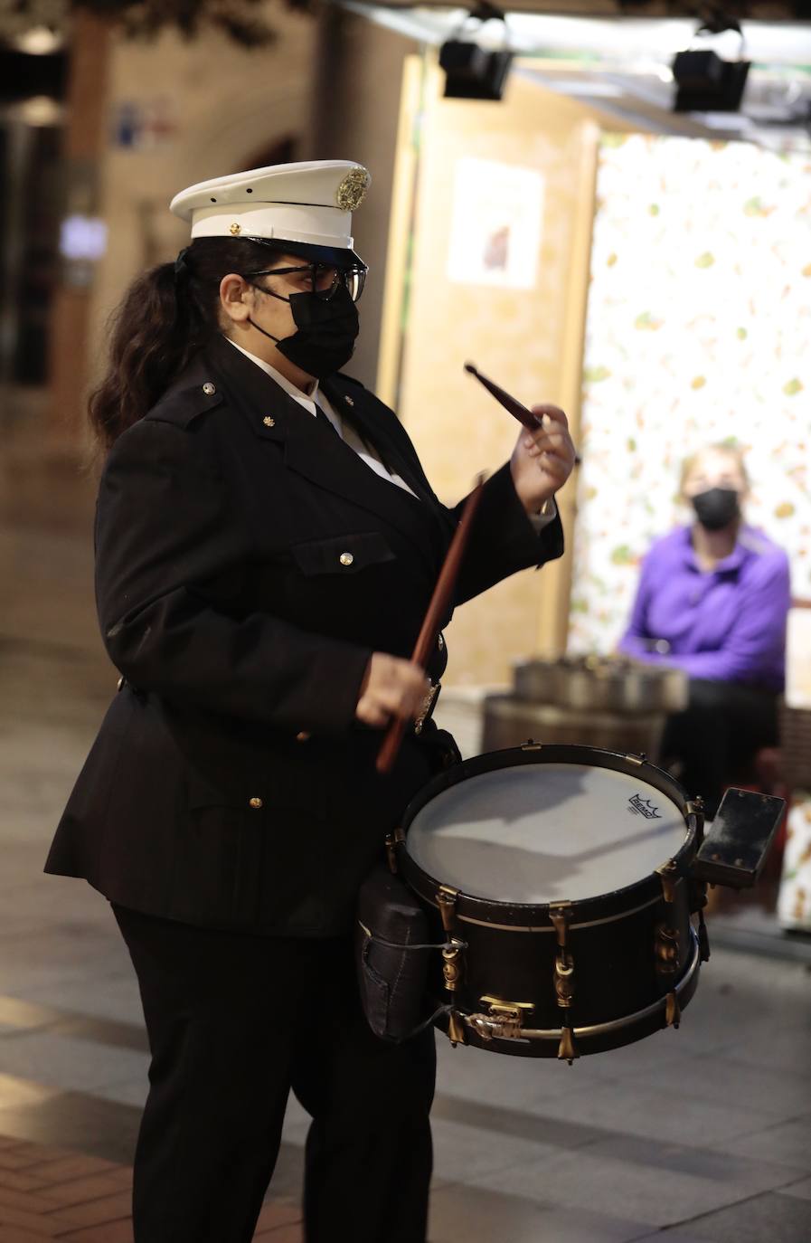Fotos: La Cofradía de Jesús Nazareno celebra un Via Crucis extraordinario