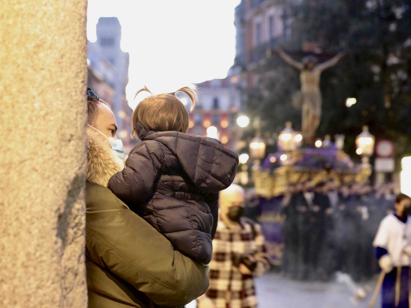 Fotos: La Cofradía de Jesús Nazareno celebra un Via Crucis extraordinario