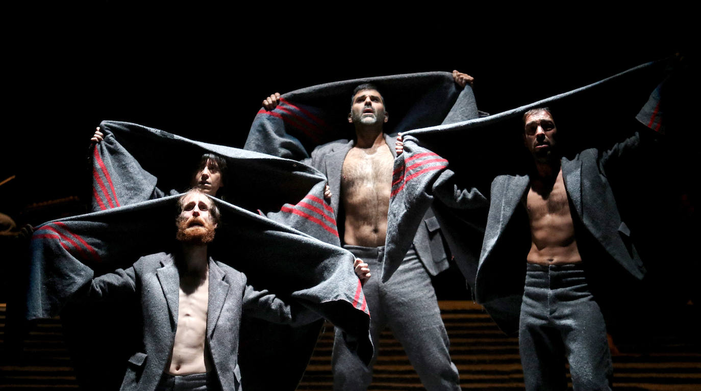 El estreno de 'Numancia' llena en dos ocasiones el teatro Juan Bravo
