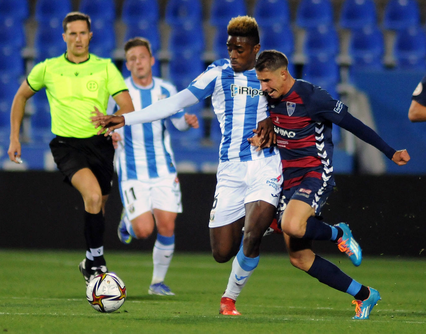Derrota de la Gimástica en su visita al campo del Leganés. 