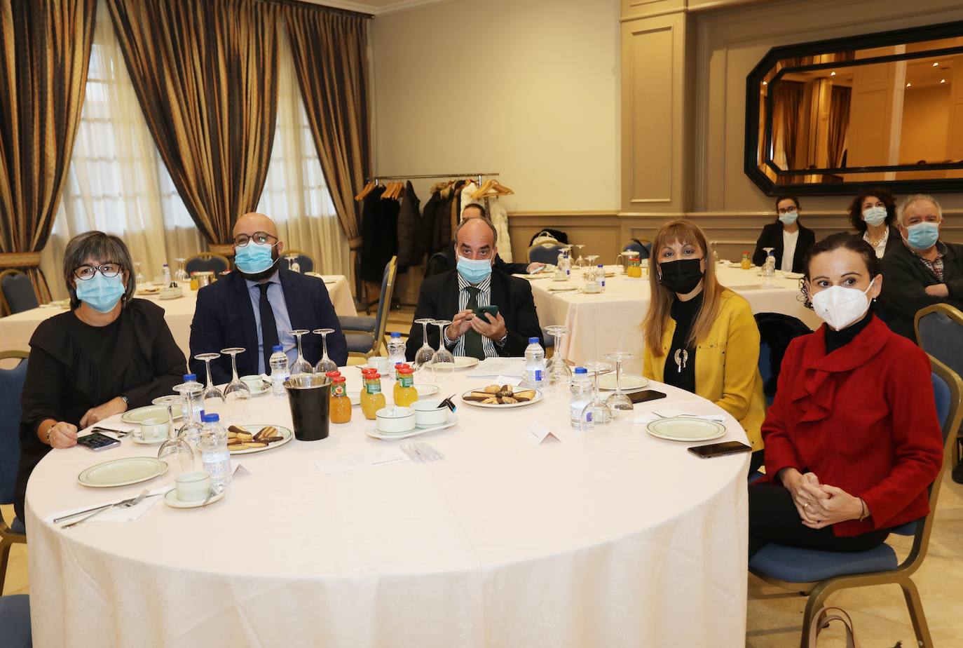 Fotos: Foro económico de El Norte de Castilla con el consejero de Agricultura