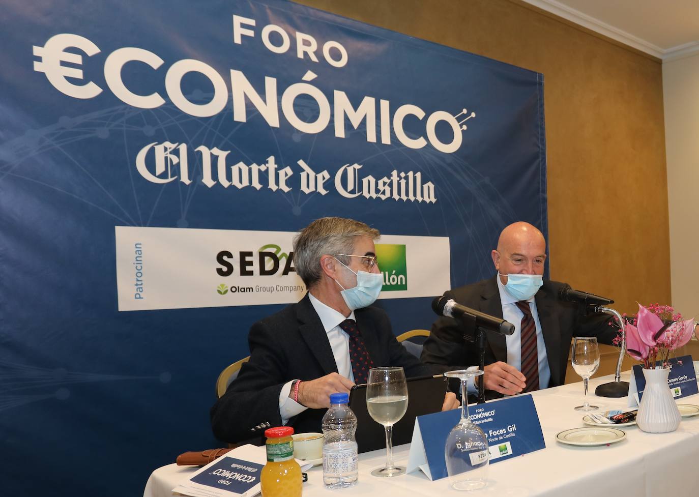 Fotos: Foro económico de El Norte de Castilla con el consejero de Agricultura