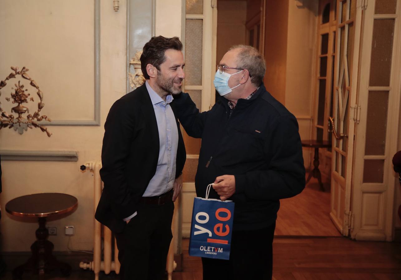 Fotos: Eduardo Madina y Borja Sémper, en el Aula de Cultura de El Norte de Castilla