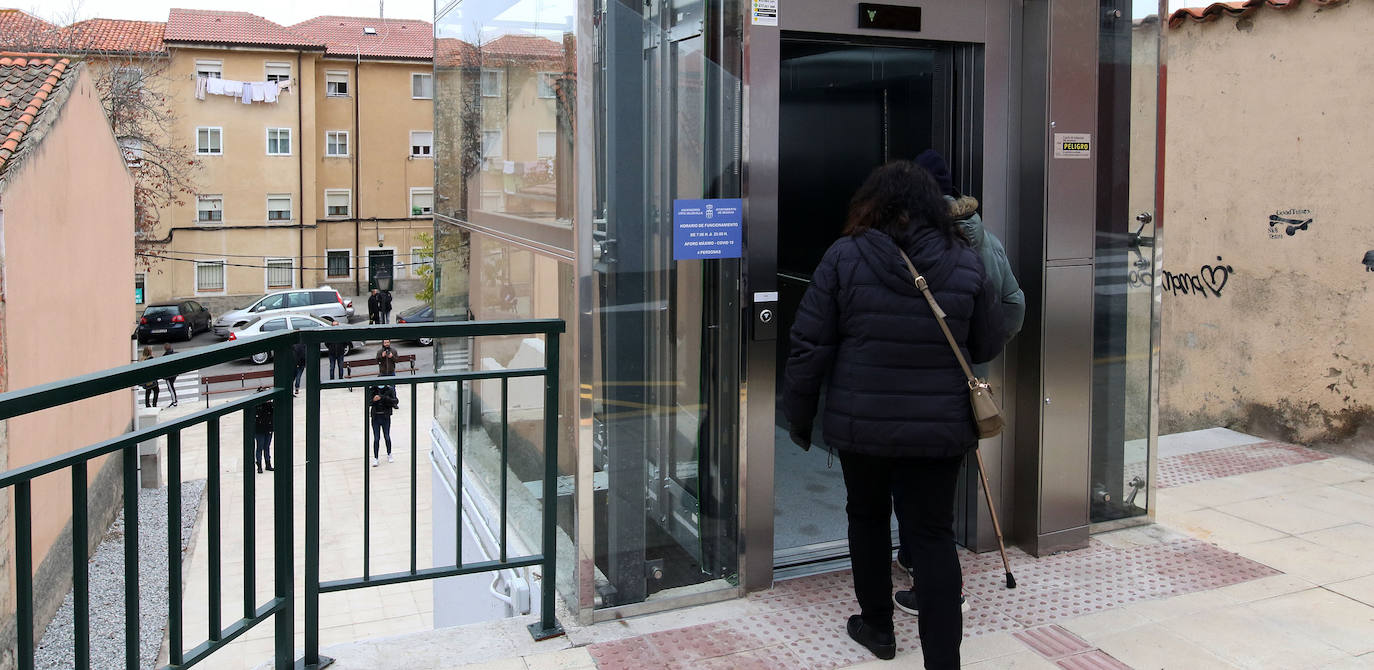 Inauguración de los ascensores de San José-El Palo Mirasierra 