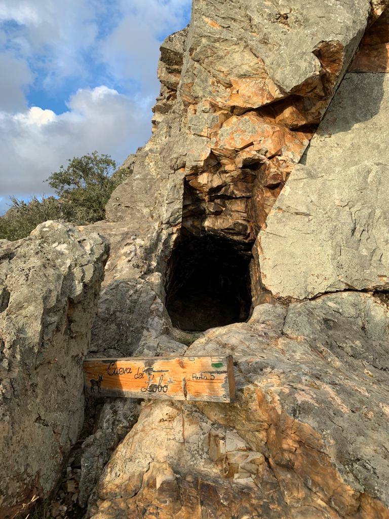 Cueva del Lobo, en la Sierra de Carpurias. 