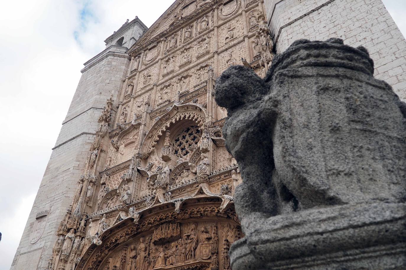 Detalles de la zona de San Pablo, junto al Palacio Pimentel, el colegio de San Gregorio y el Museo de Escultura