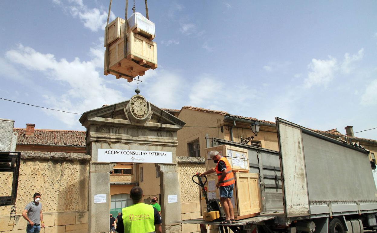 Llegada del acelerador lineal para la unidad de radioteraìa el pasado agosto. 