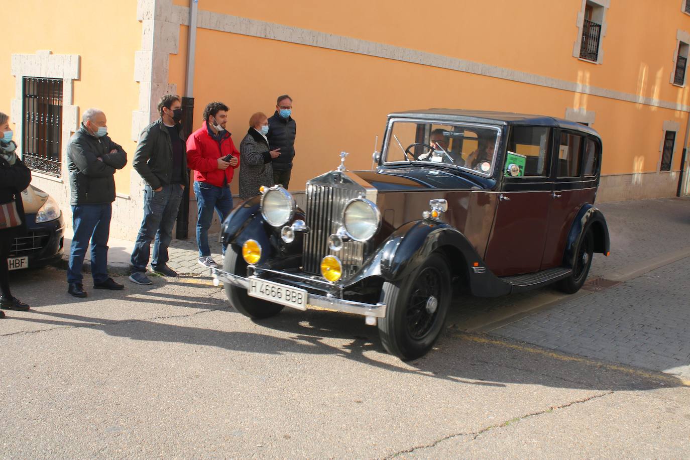 Fotos: Los coches clásicos despiertan admiración en el Cerrato